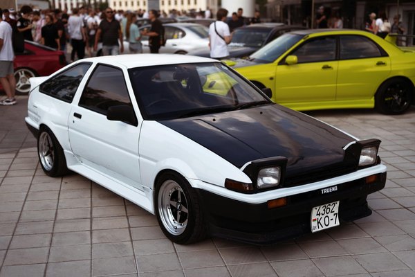 Performances de la Toyota AE86 Trueno : puissance et maniabilité